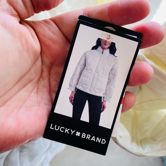 Lucky Brand lightweight quilted jacket in off-white. - Picture 8 of 10